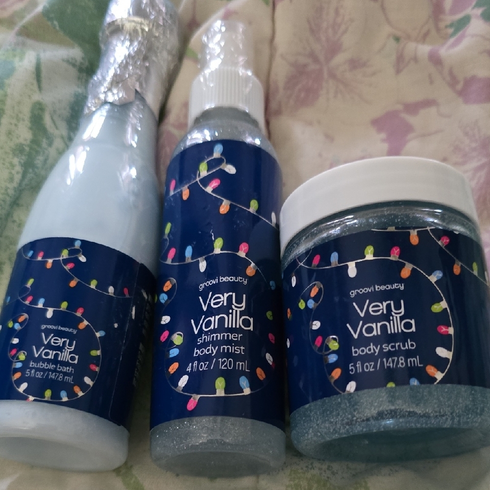 Groovie VeryVanilla Bath Set - Buble Bath,Body Scrub&Body Shimmer,Brand New Set